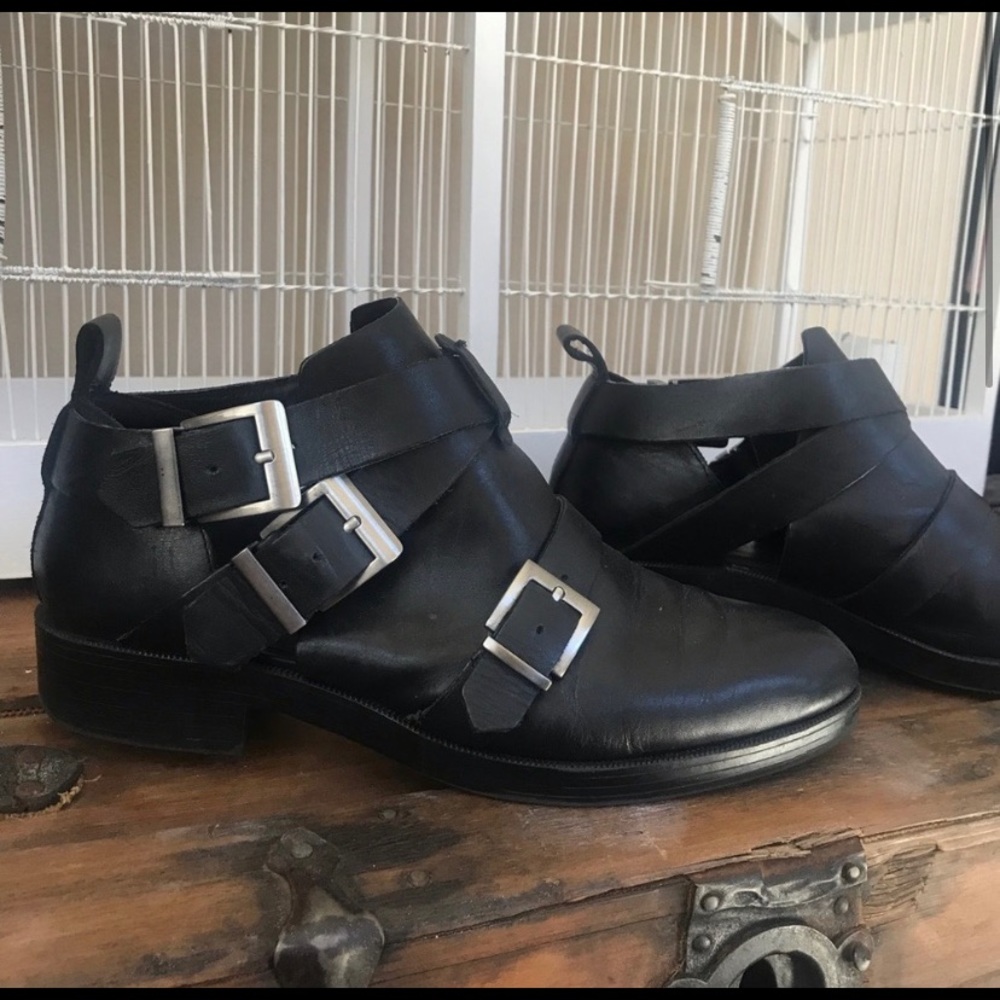 Zara Black Leather Strappy Ankle Boots